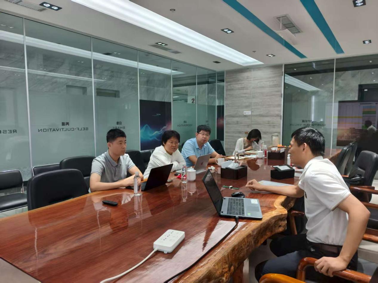 深圳希晶光電科技開(kāi)發(fā)一行來(lái)淄考察 共探光電科技領(lǐng)域合作新機(jī)遇